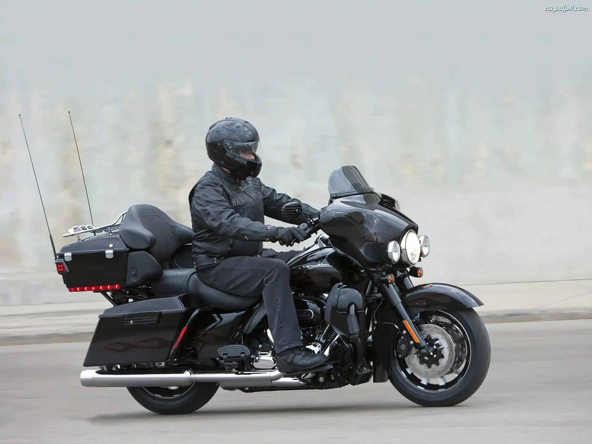 harley-electra-ultra-classic-davidson-glide-1.jpeg